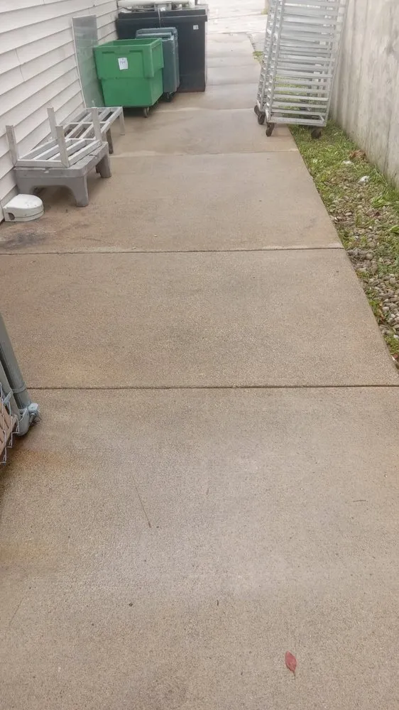 Affordable outdoor landscaping in Mansfield, OH - Family Wyse Management