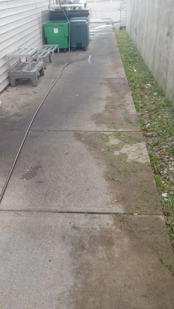 Reliable residential landscaping experts serving Mansfield, OH - Family Wyse Management