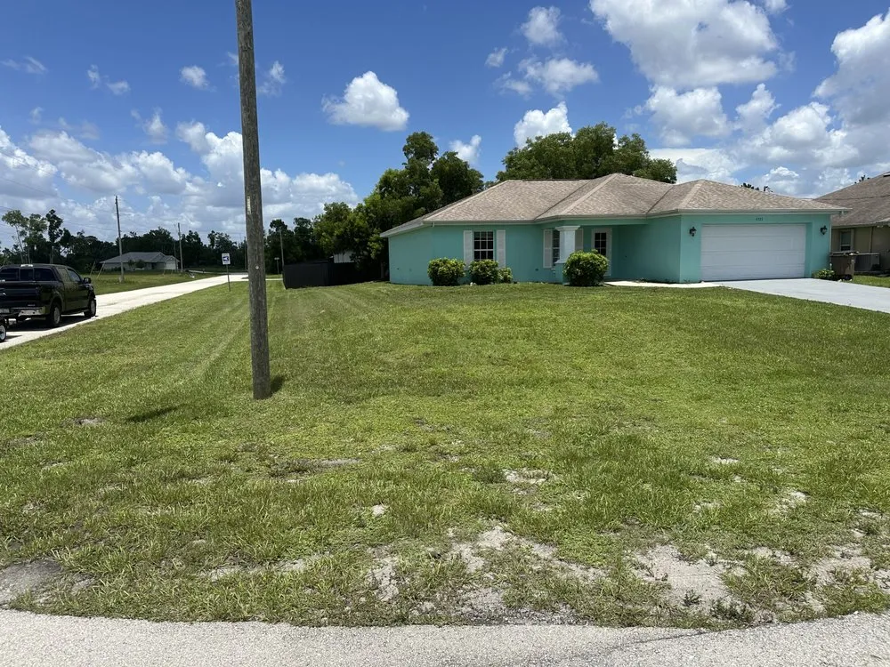 Custom yard cleanup service in Fort Myers, FL - Fanck’s Services