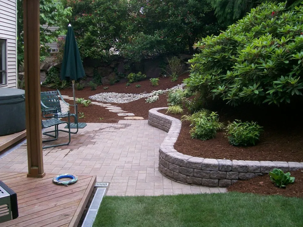 Professional lawn mowing service with custom design in Bothell, WA by Fancy Plants Gardens, Inc