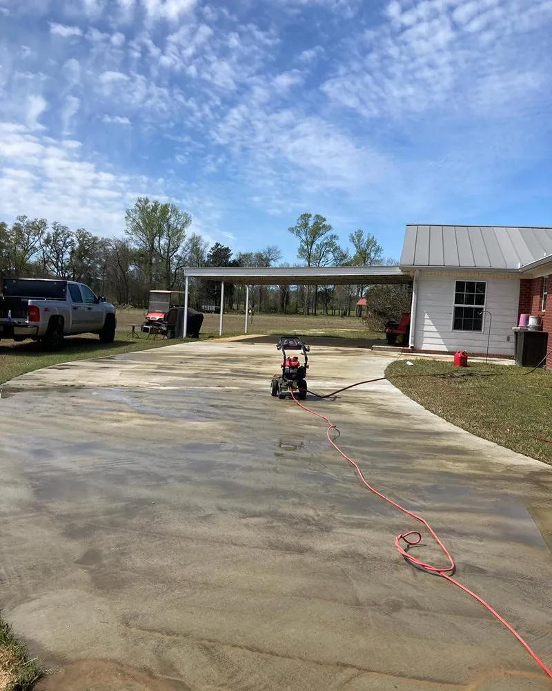 Professional yard cleanup service in Dothan, AL - Fanning's Exterior Detailing