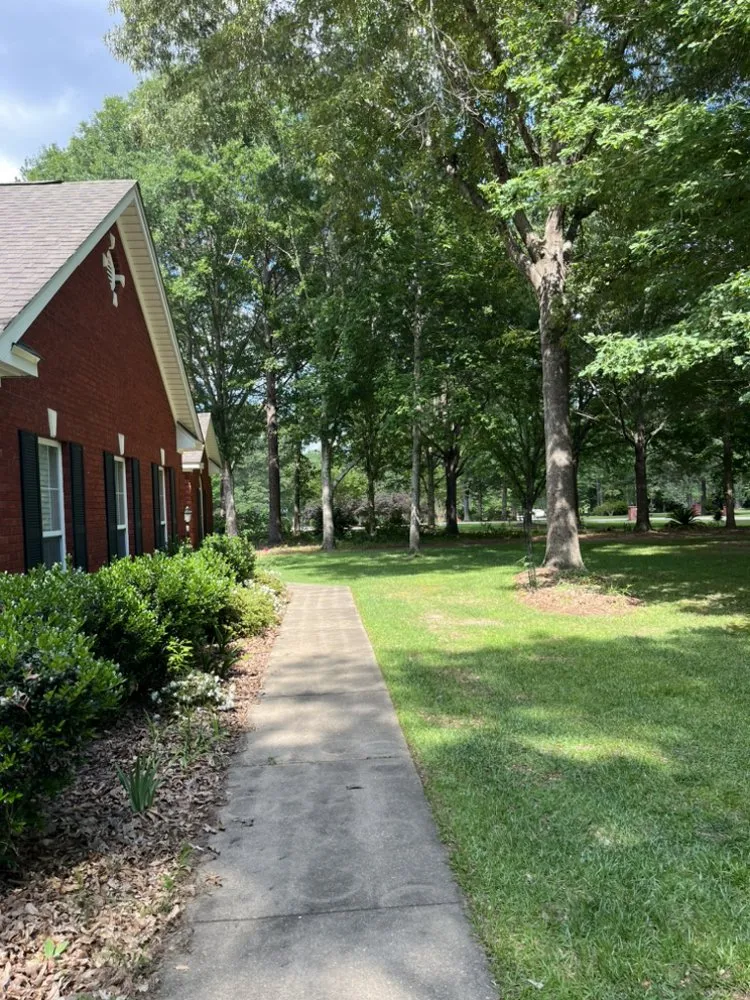 Top-rated residential landscaping in Dothan, AL by Fanning's Exterior Detailing