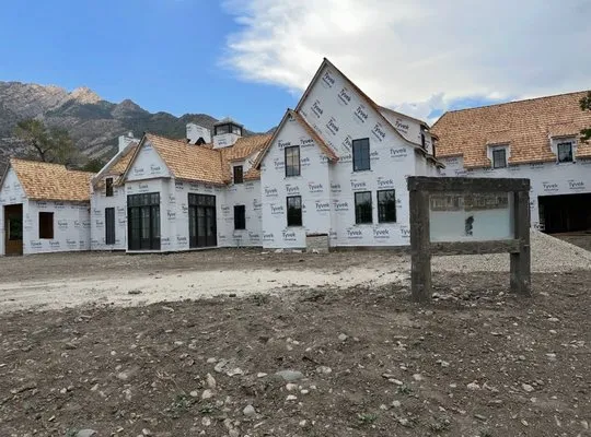 Far West Landscaping Logo