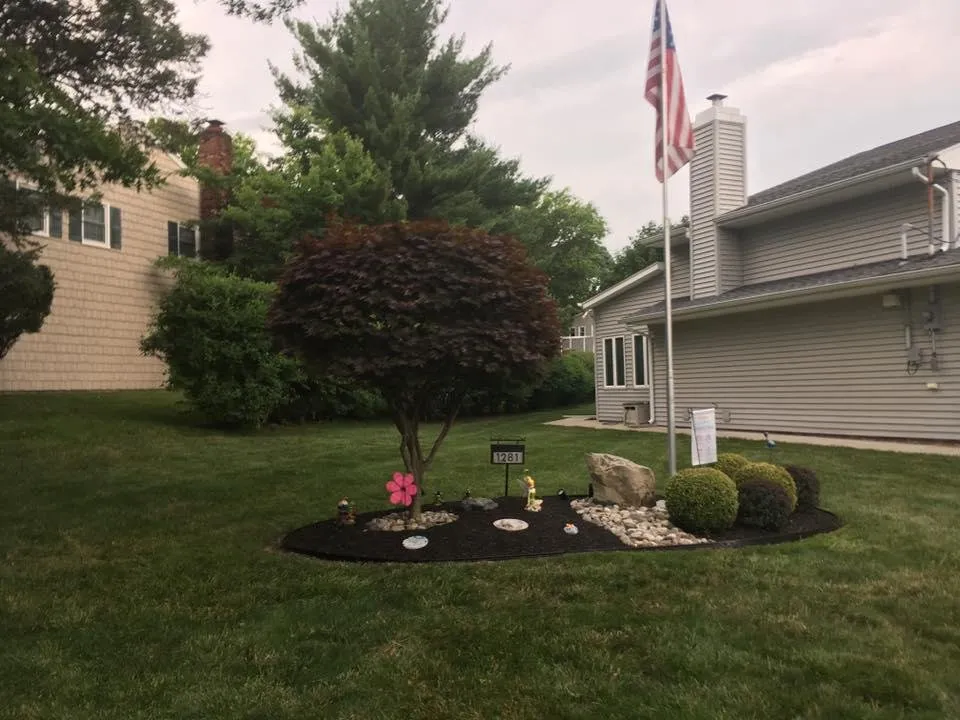 Local lawn mowing service in Sommerset, NJ - Farah Landscape & Design