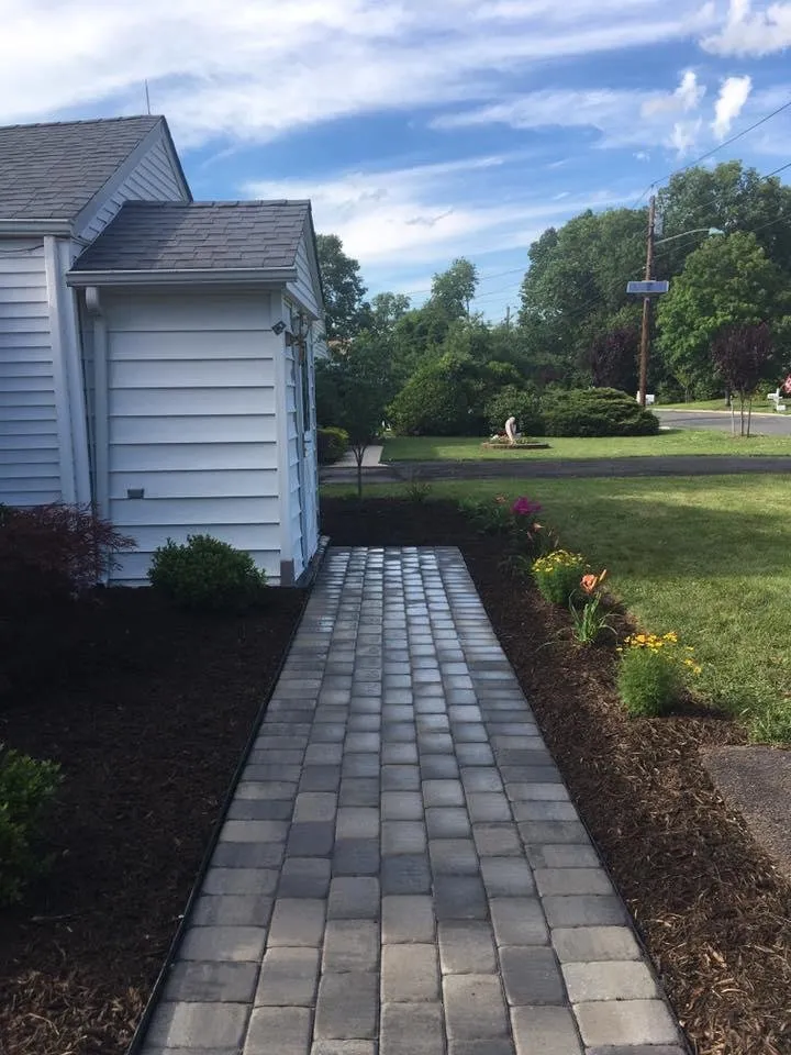 Custom yard cleanup service in Sommerset, NJ - Farah Landscape & Design