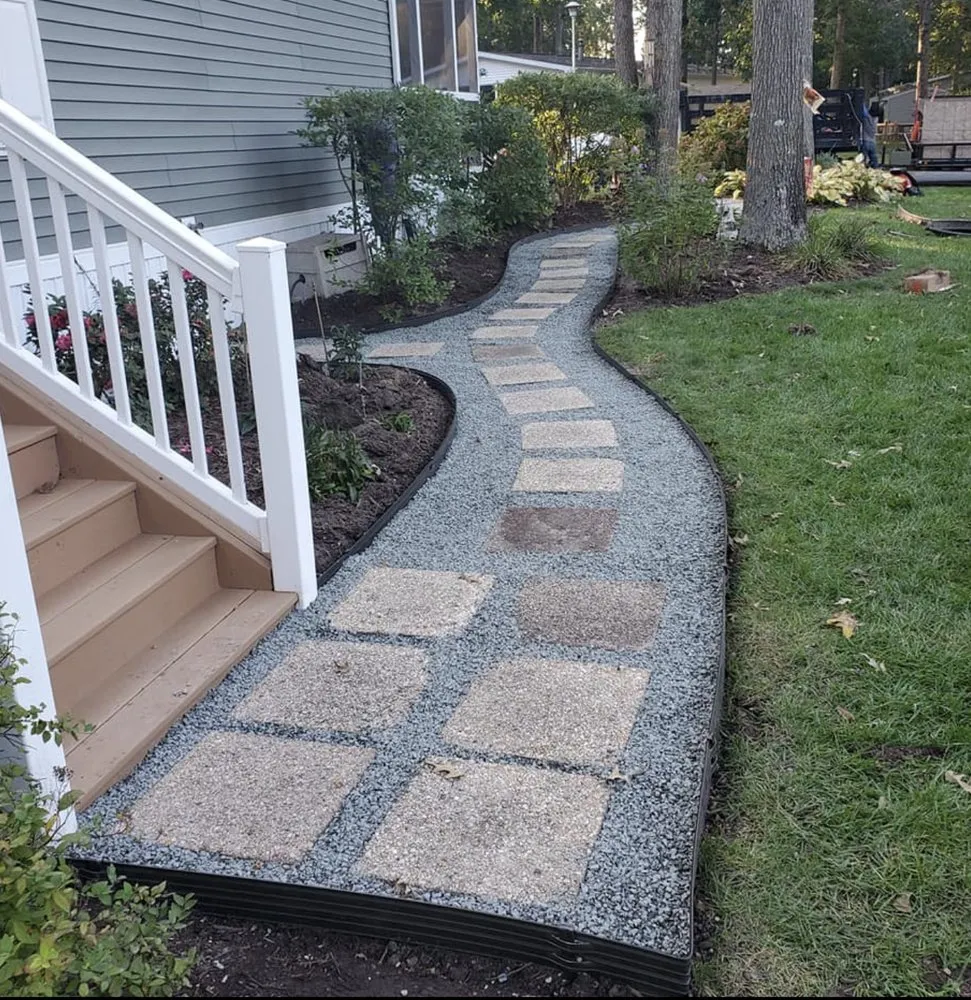 Professional yard maintenance in Harbeson, DE - Fare Green Landscaping