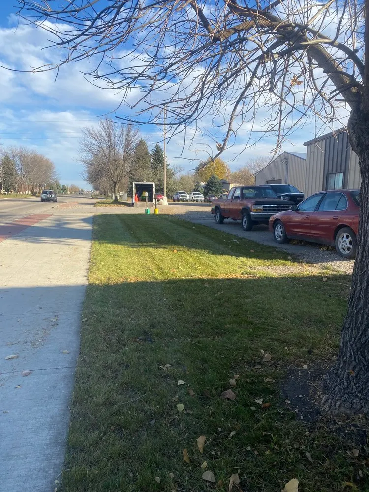 Top-rated landscaping services experts serving Fargo, ND - Fargo Lawn Service