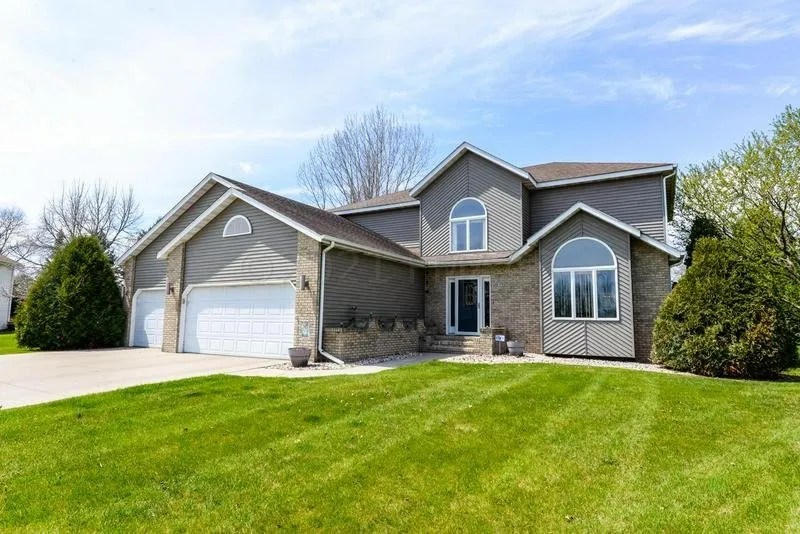 Reliable garden landscaping for year-round maintenance in Fargo, ND by Fargo Lawn Service