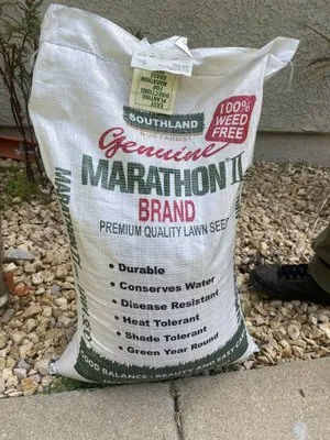 Farias Landscape & Design Logo