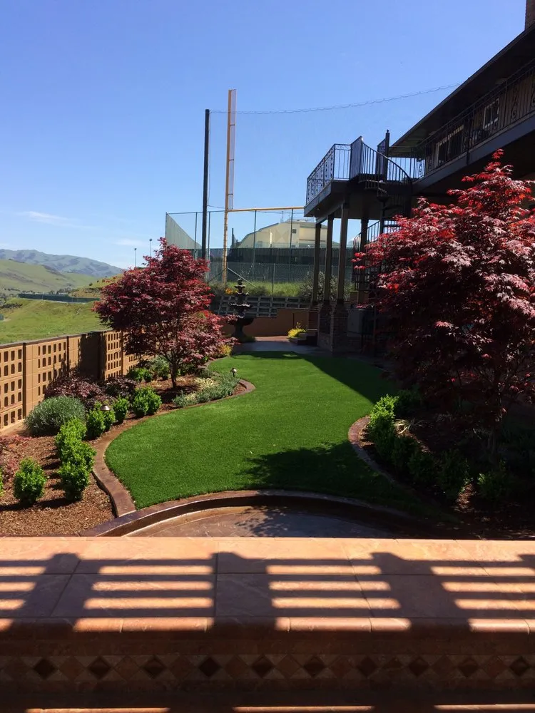 Trusted landscaping services in Los Angeles, CA by Farias Landscape