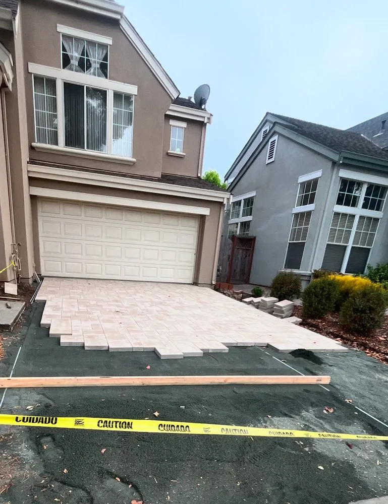 Affordable garden landscaping for homes across Santa Clara, CA - Farias Landscape