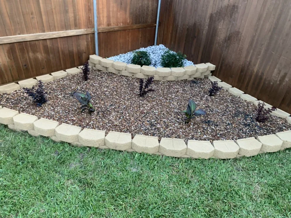 Expert residential landscaping experts serving Wht Settlemt, TX - Farias Professional Landscaping
