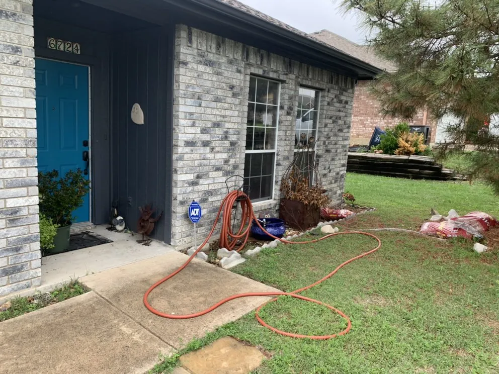 Affordable outdoor landscaping in Wht Settlemt, TX - Farias Professional Landscaping