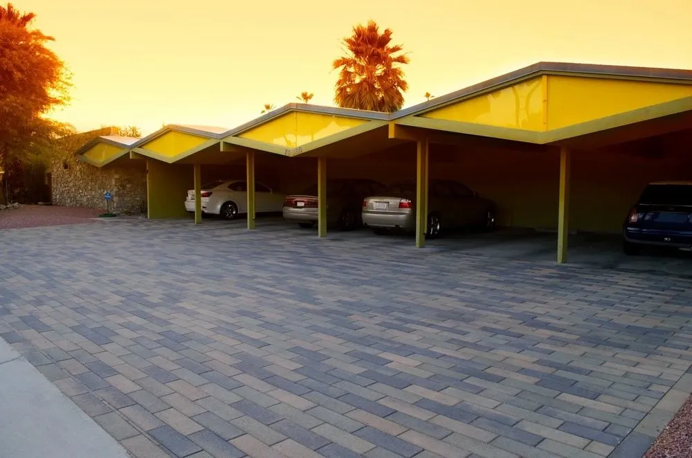 Custom lawn mowing service in Palm Desert, CA - Farley Interlocking Pavingstones