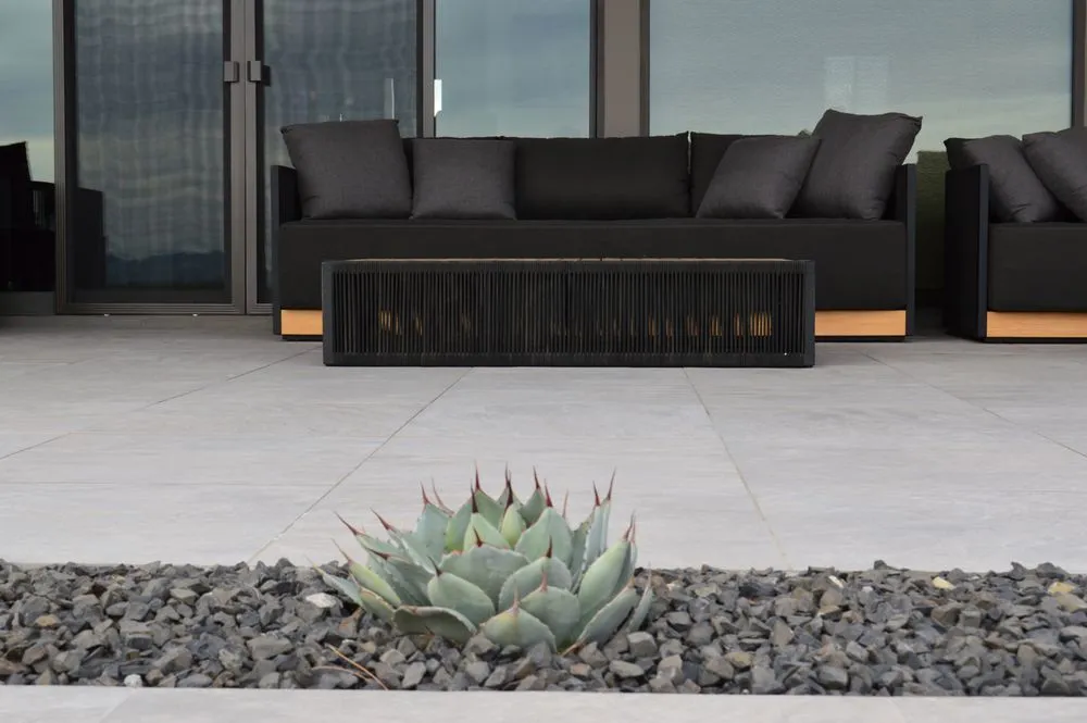 Top-rated lawn mowing service experts serving Palm Desert, CA - Farley Interlocking Pavingstones