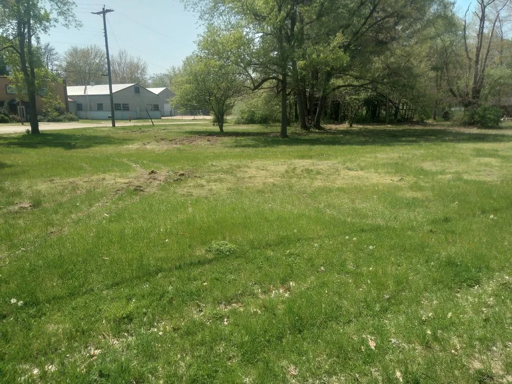 Trusted yard cleanup service for beautiful yards in Bangor, MI by Farley's Repair and More