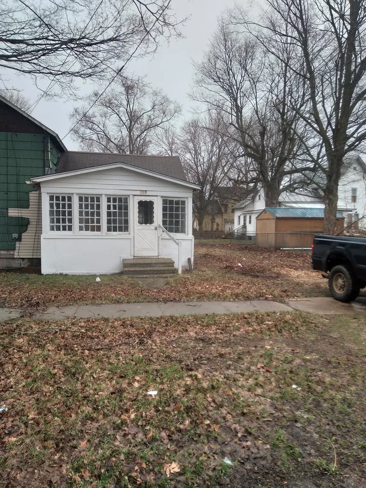 Local lawn care service experts serving Bangor, MI - Farley's Repair and More