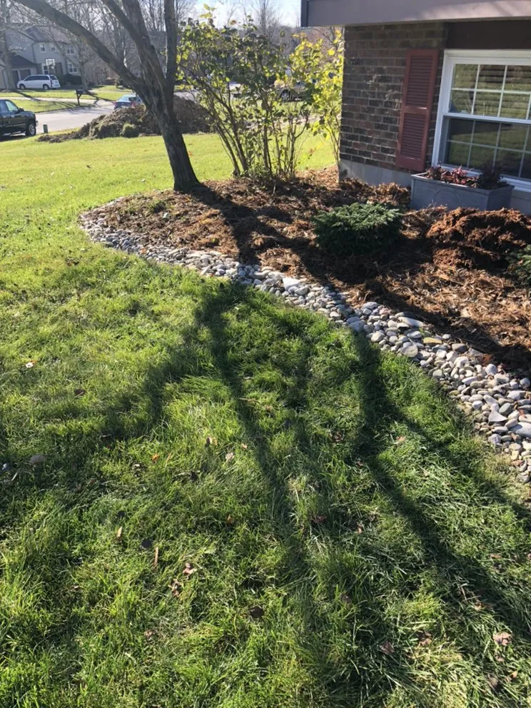 Expert yard maintenance in Cincinnati, OH - Farleyx2 Lawn Service