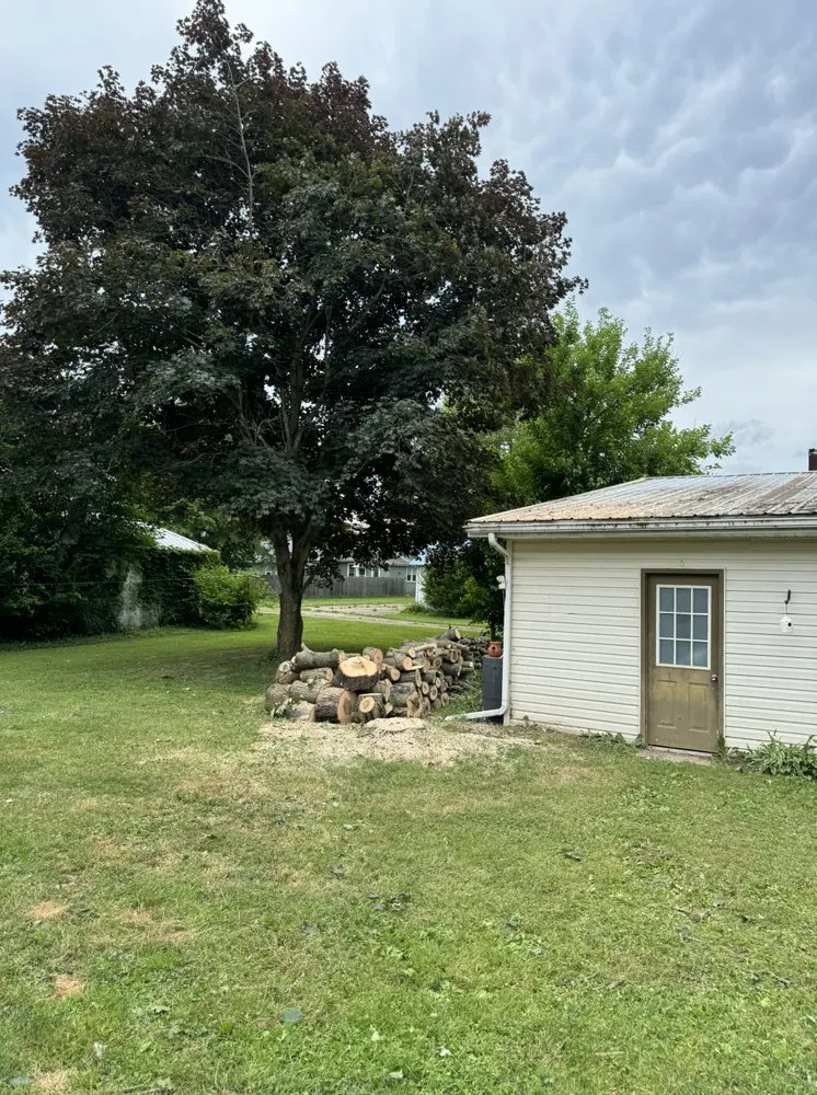 Top-rated yard maintenance in Zanesville, OH - Farmer Tae Landscaping