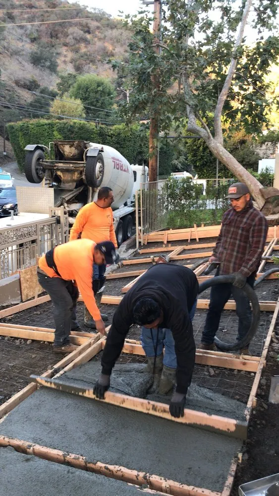 Professional yard maintenance in Anaheim, CA by Farmers Landscaping