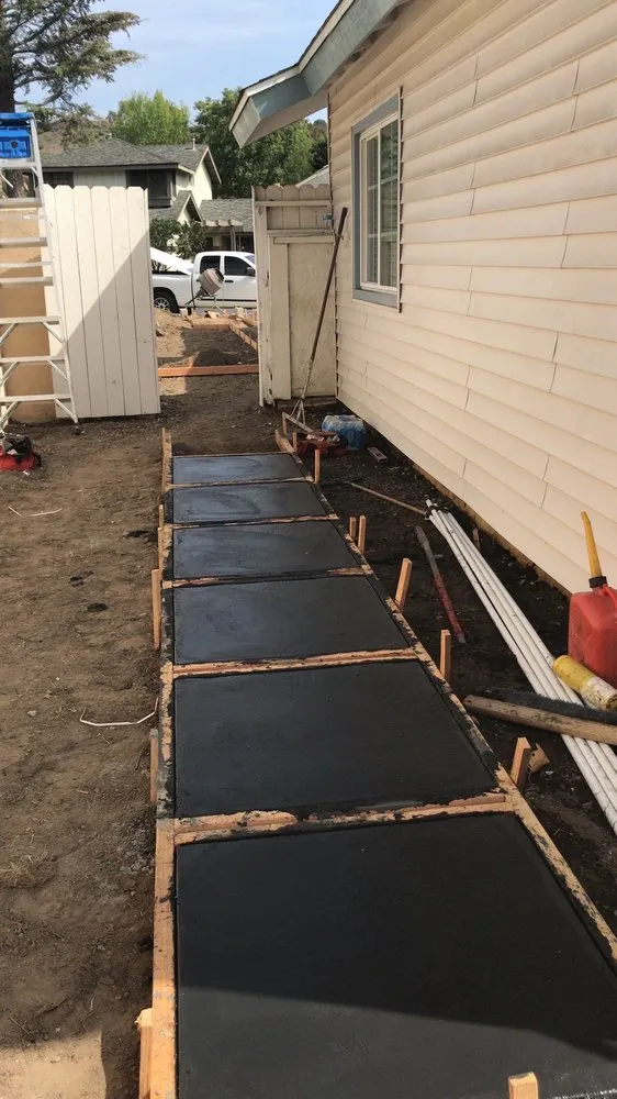 Custom residential landscaping experts serving Anaheim, CA - Farmers Landscaping