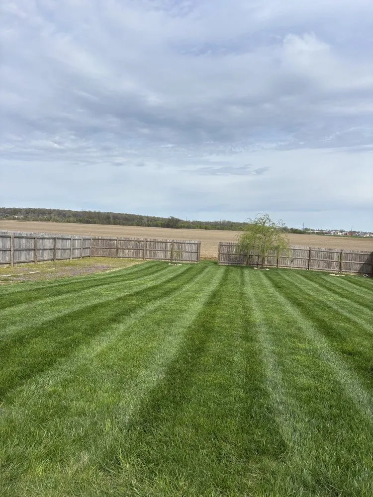 Top-rated landscape installation in Evansville, IN by Farmers Lawn & Landscape