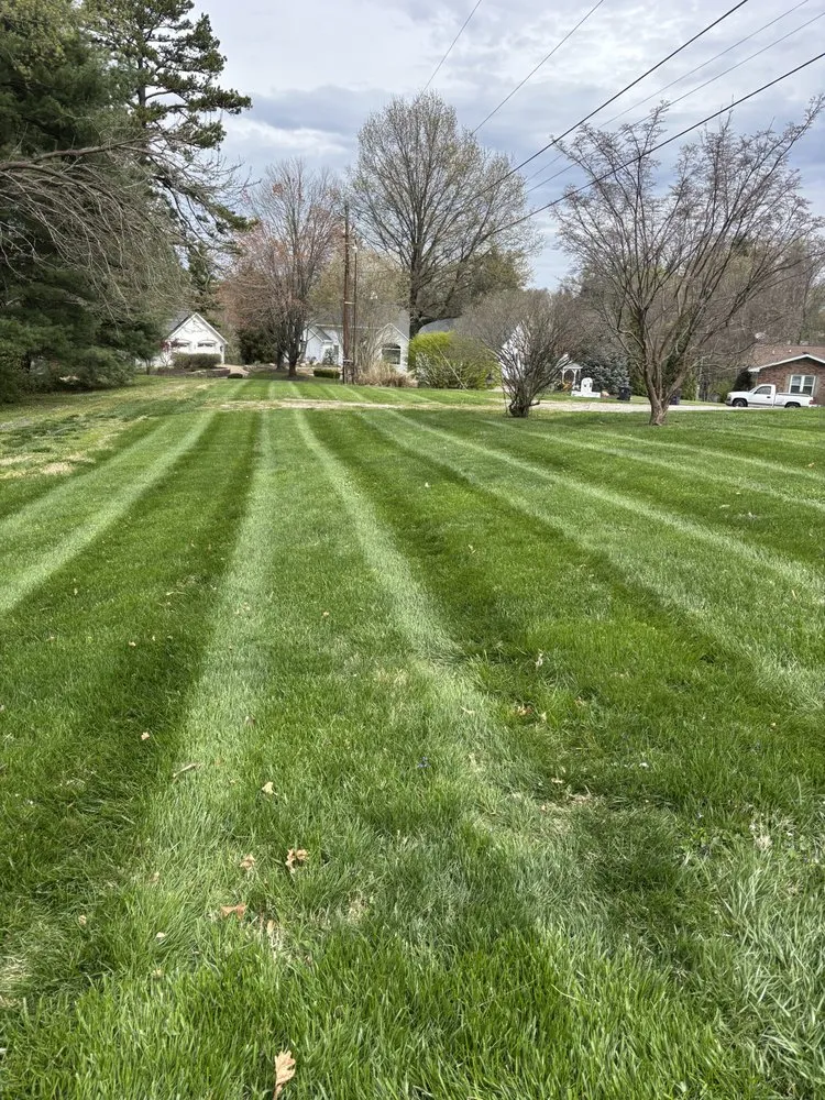 Affordable yard maintenance in Evansville, IN by Farmers Lawn & Landscape