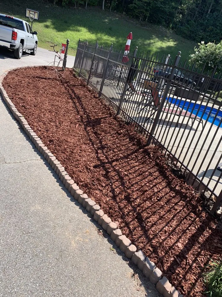 Custom garden landscaping in Arab, AL - Farmers lawn care