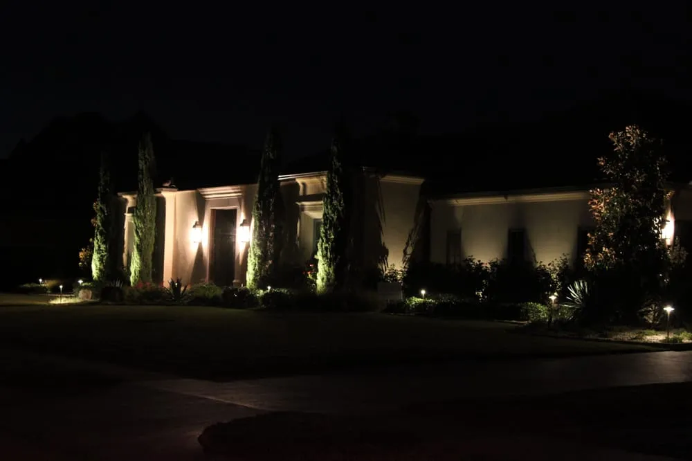 Top-rated outdoor landscaping for year-round maintenance in Aledo, TX by Farnham Landscape