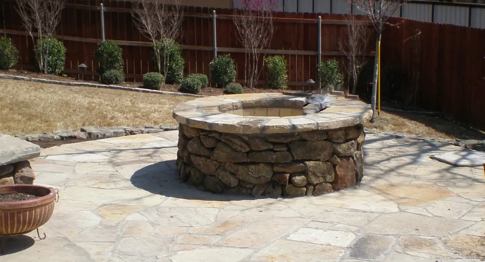 Affordable lawn mowing service for year-round maintenance across Aledo, TX - Farnham Landscape