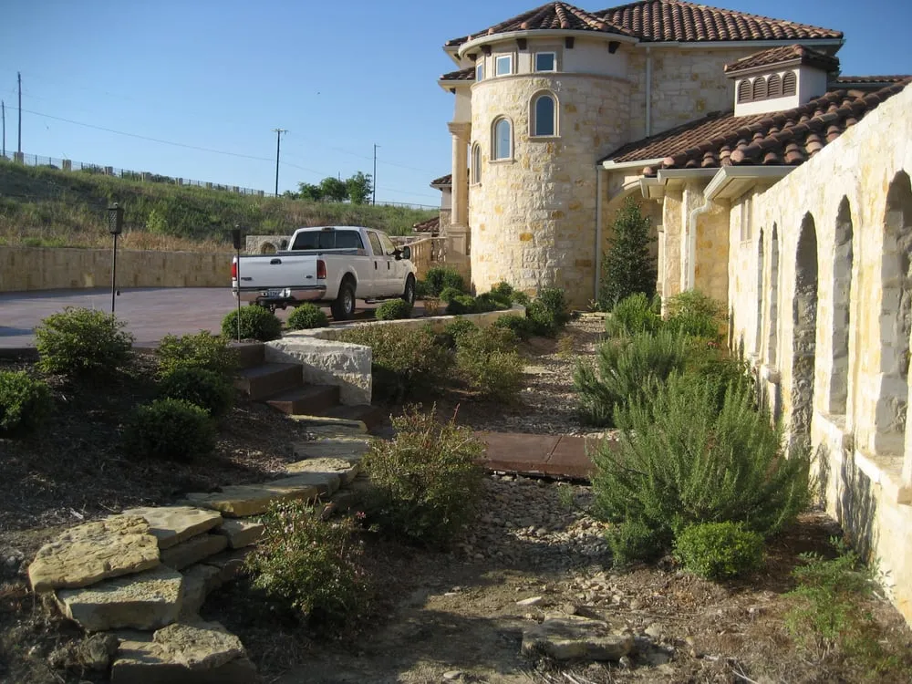 Trusted lawn care service in Aledo, TX - Farnham Landscape