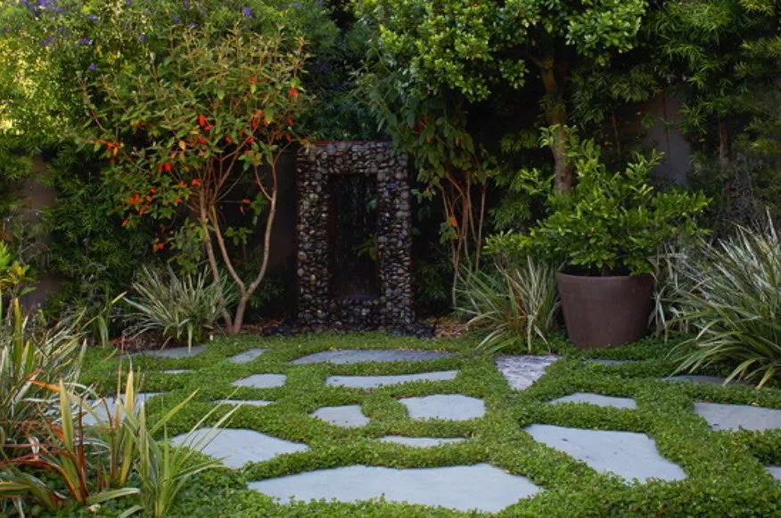 Custom lawn care service experts serving Corte Madera, CA - Farnsworth Landscaping
