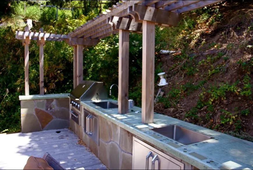 Professional lawn care service experts serving Corte Madera, CA - Farnsworth Landscaping