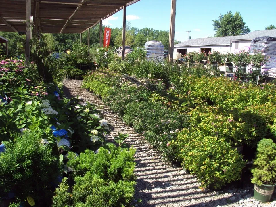 Top-rated landscape design in Bryan, OH - Farrell's Lawn & Garden Center