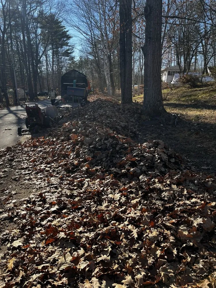 Expert lawn mowing service in Rochester, NH - Farris & Son Property Maintenance