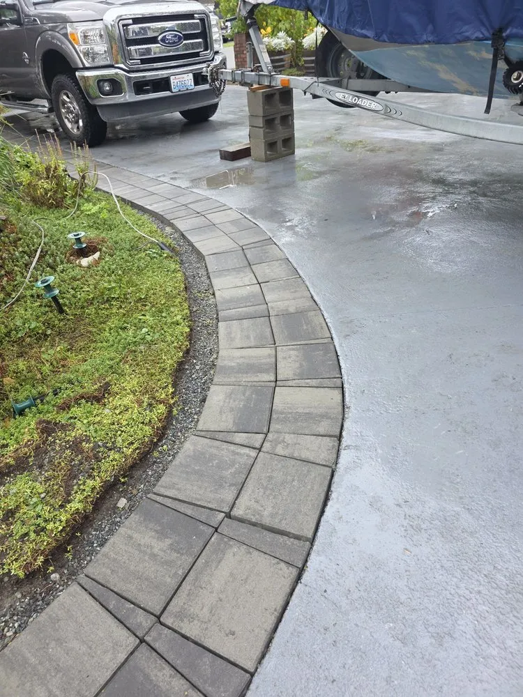 Custom yard maintenance in Bellevue, WA - Fascination  Garden