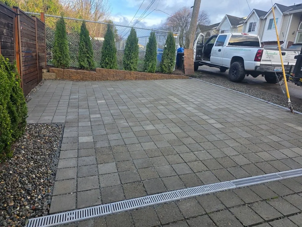 Professional lawn mowing service in Everett, WA by Fascination Garden