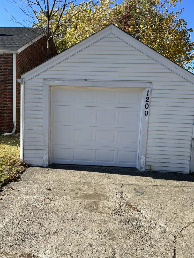 Reliable landscaping services in Louisville/Jefferson County metro government (balance), KY by Fast Eddie Services