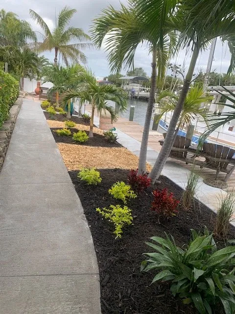 Local residential landscaping in Palmetto, FL - Fast Lawnscapes