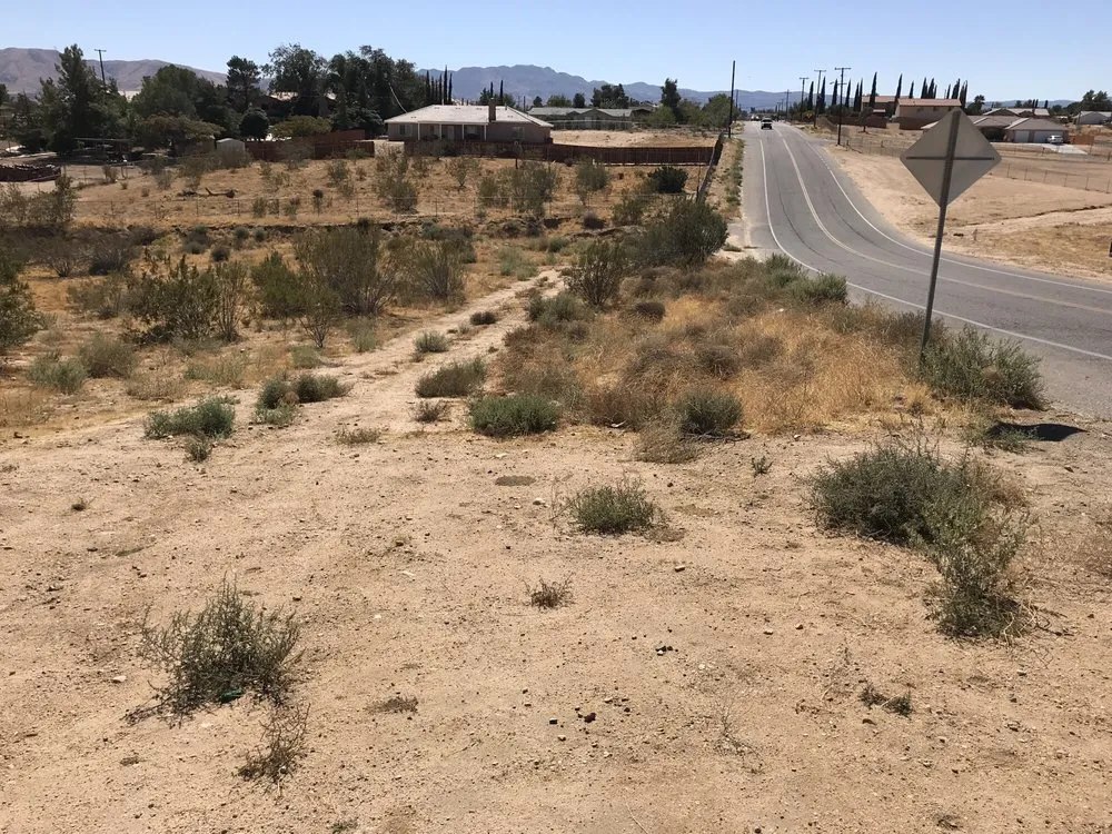 Trusted outdoor landscaping for homes across Hesperia, CA - Fast Trac Tractor Service