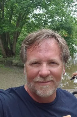 Fast trak lawns Logo