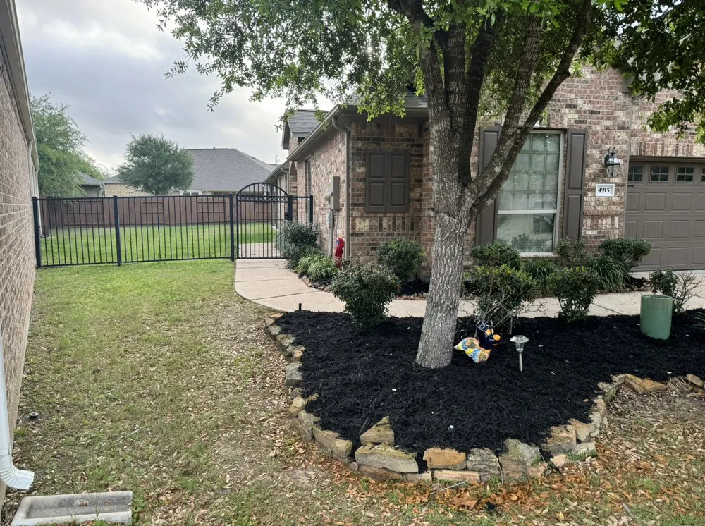 Top-rated outdoor landscaping with custom design in Katy, TX by Fastlife Xpress