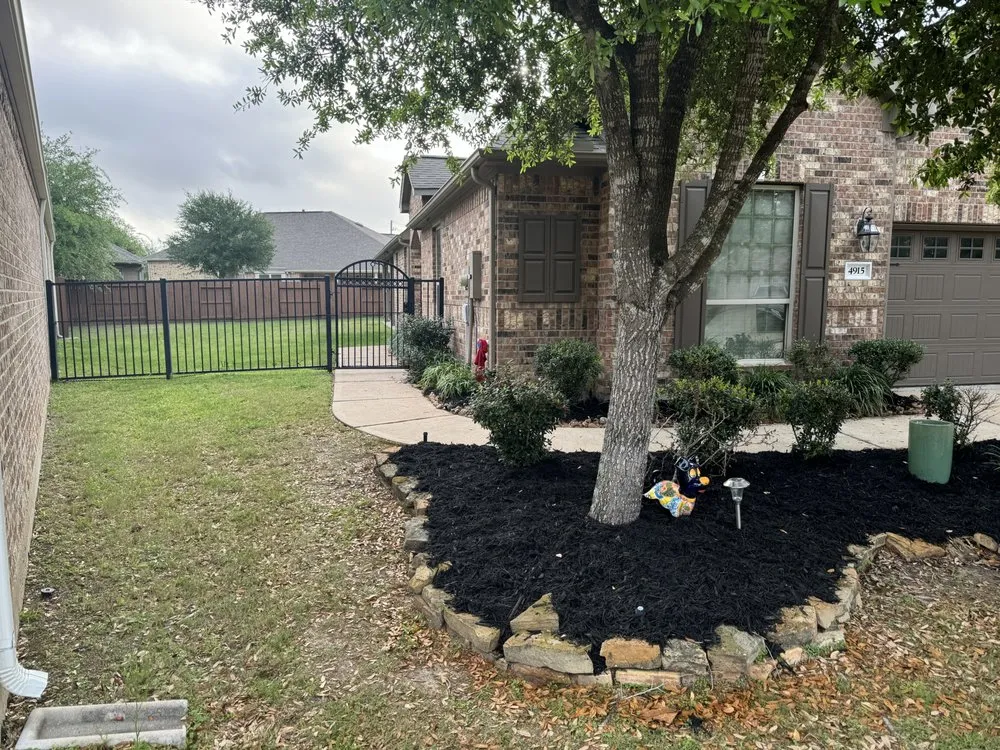 Local residential landscaping with custom design in Katy, TX by Fastlife Xpress