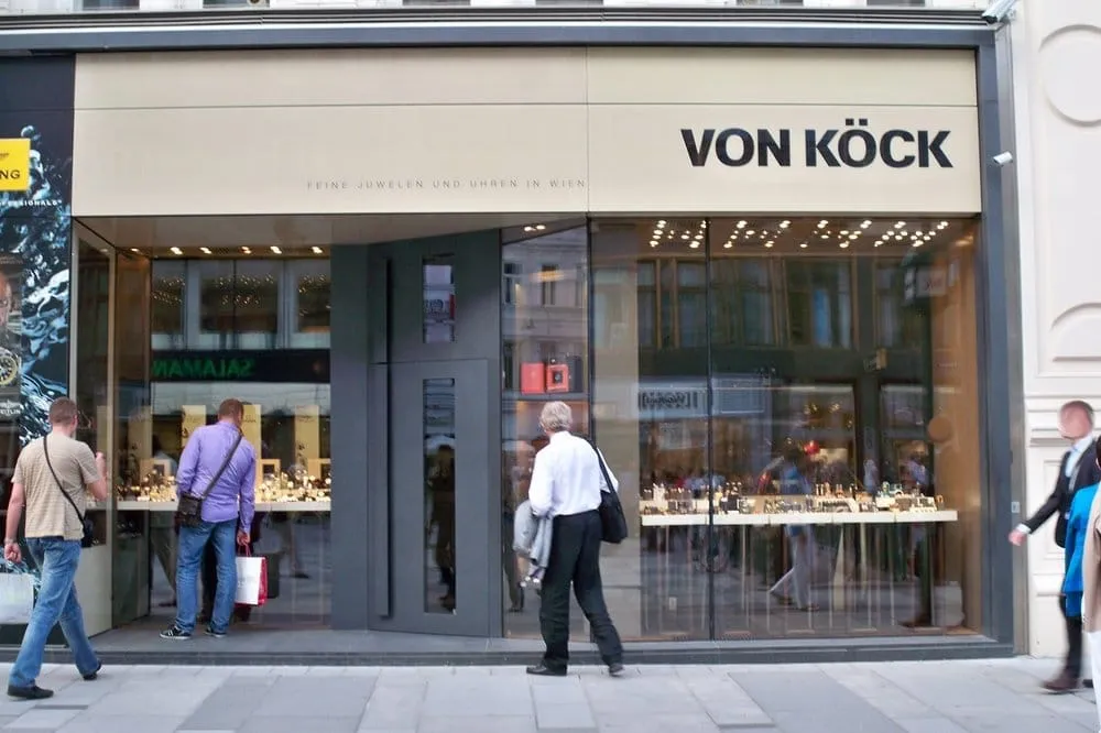 Expert yard maintenance in Warrenville, IL by Father & Son G