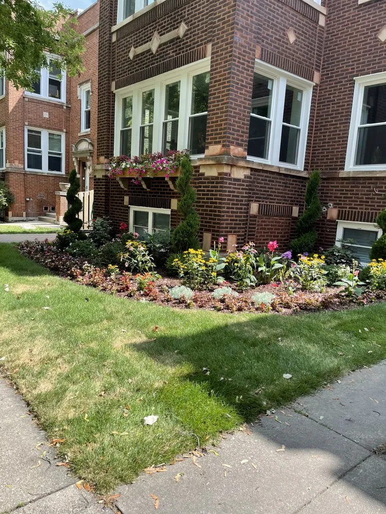 Custom yard maintenance experts serving Evanston, IL - Father And Son Rodriguez Lawn Care