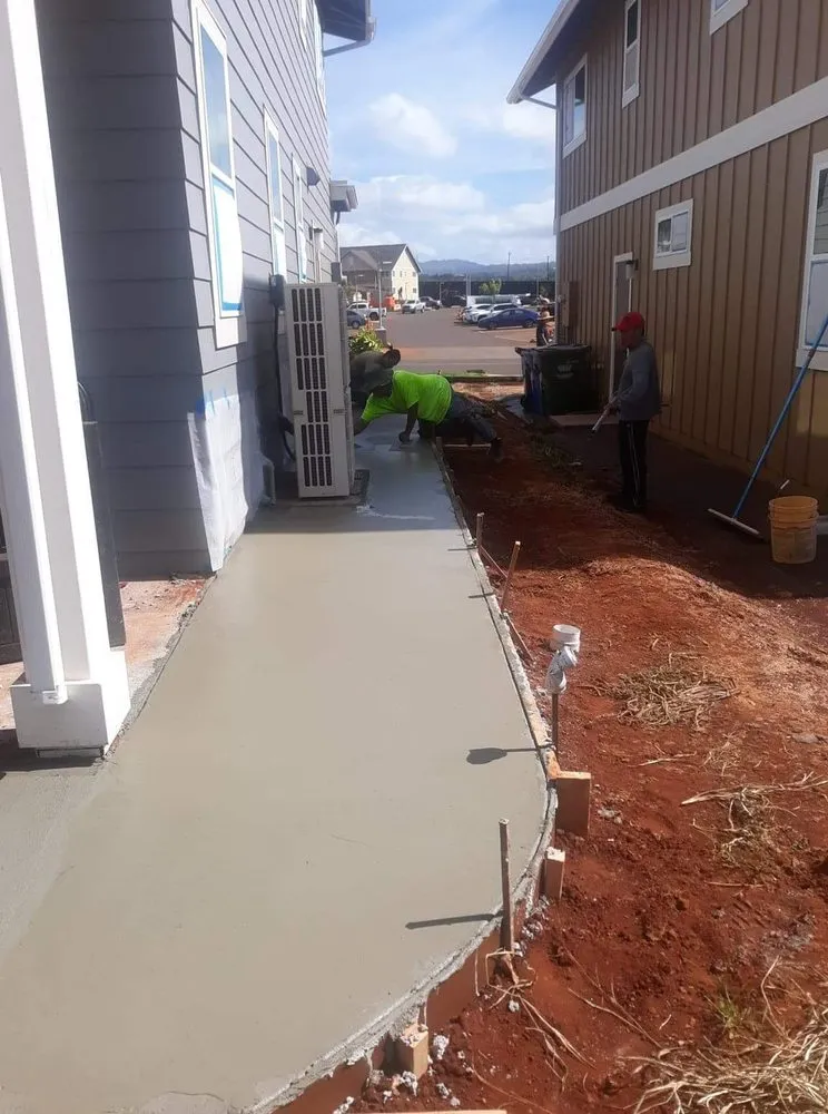 Expert yard maintenance experts serving Waipahu, HI - Father N Son Landscaping Services