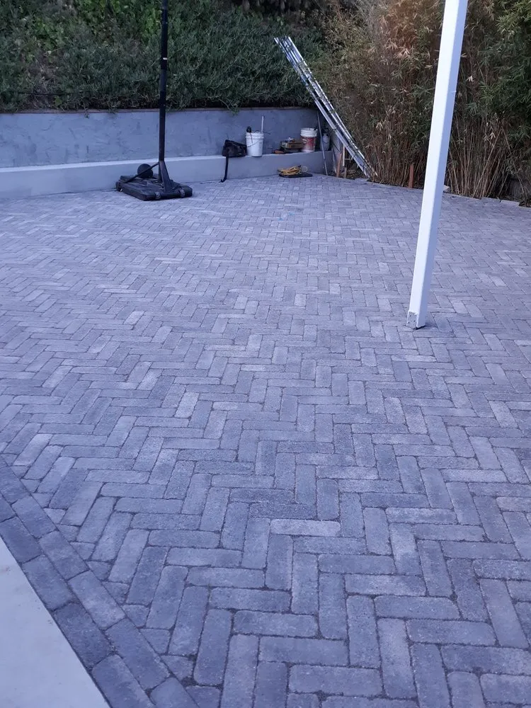 Custom garden landscaping in Los Angeles, CA - Favela Masonry & Landscapes