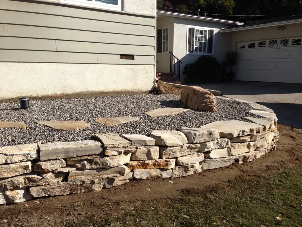 Custom lawn mowing service experts serving Los Angeles, CA - Favela Masonry & Landscapes