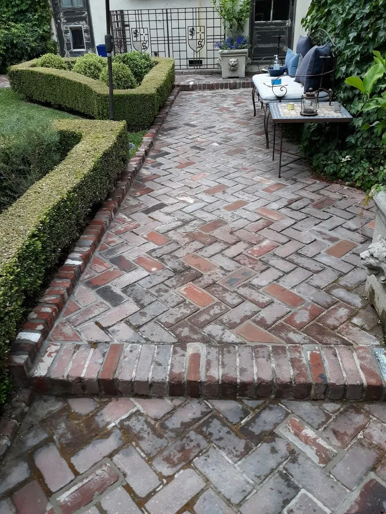 Reliable landscape installation experts serving Los Angeles, CA - Favela Masonry & Landscapes