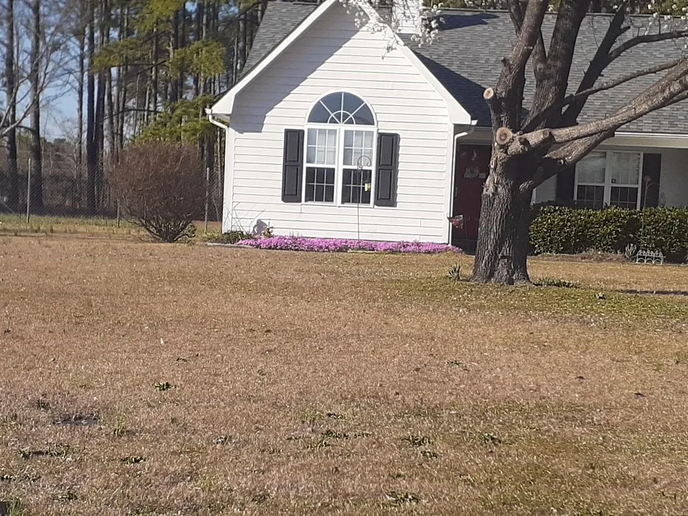 Expert yard maintenance in Raeford, NC - Fayetteville Lawn
